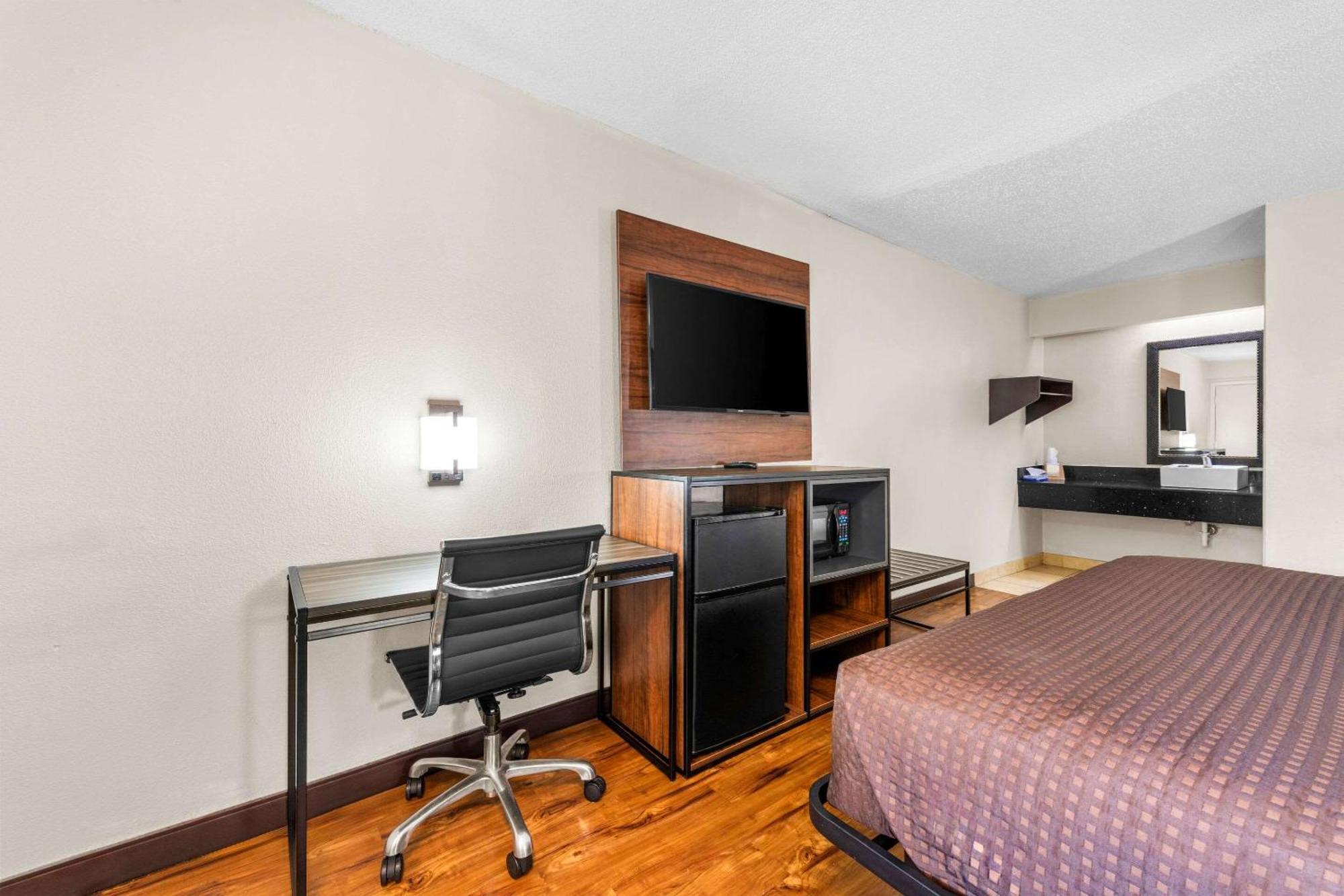 Econo Lodge Charlotte Airport 외부 사진