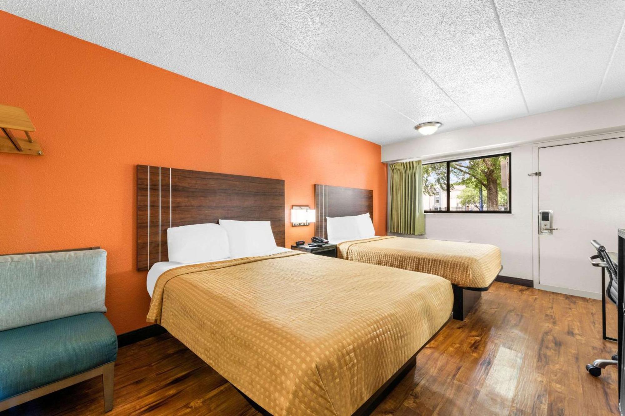 Econo Lodge Charlotte Airport 외부 사진