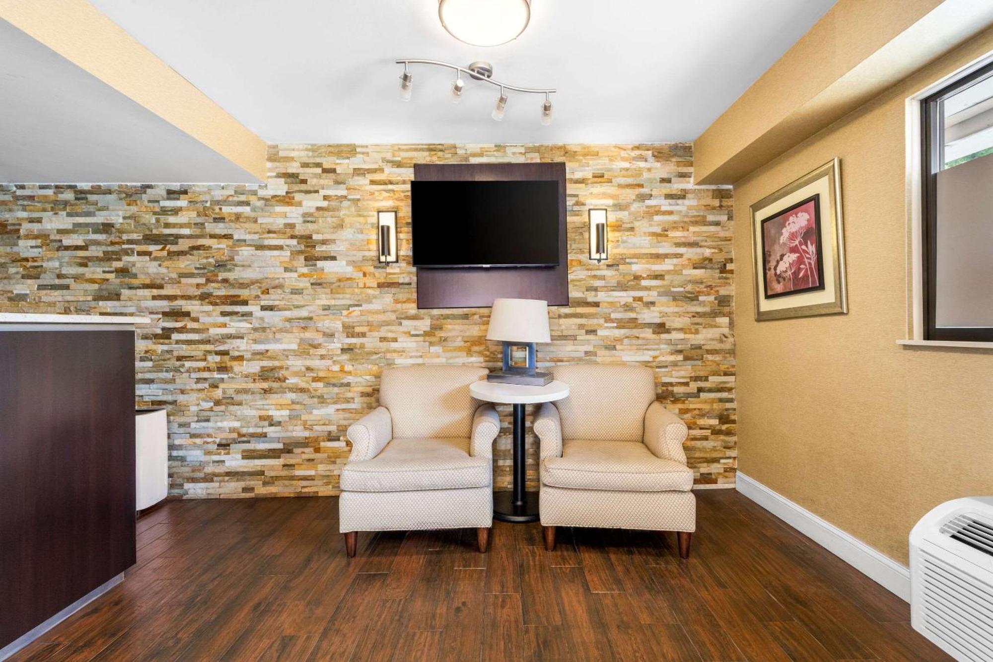 Econo Lodge Charlotte Airport 외부 사진